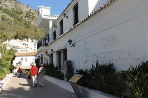 fef106ea8df9a928ec3c8277bd5dd950_L