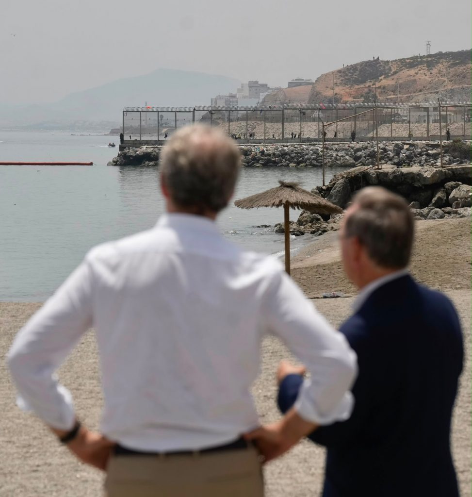 El líder popular ha acusado al Ejecutivo de Pedro Sánchez de haber actuado con retraso, sin previsión y sin una estrategia eficaz ante lo ocurrido en la ciudad autónoma.